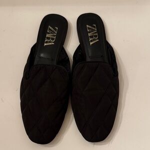 Zara Black Quilted Mules size 39 / US 8 EUC